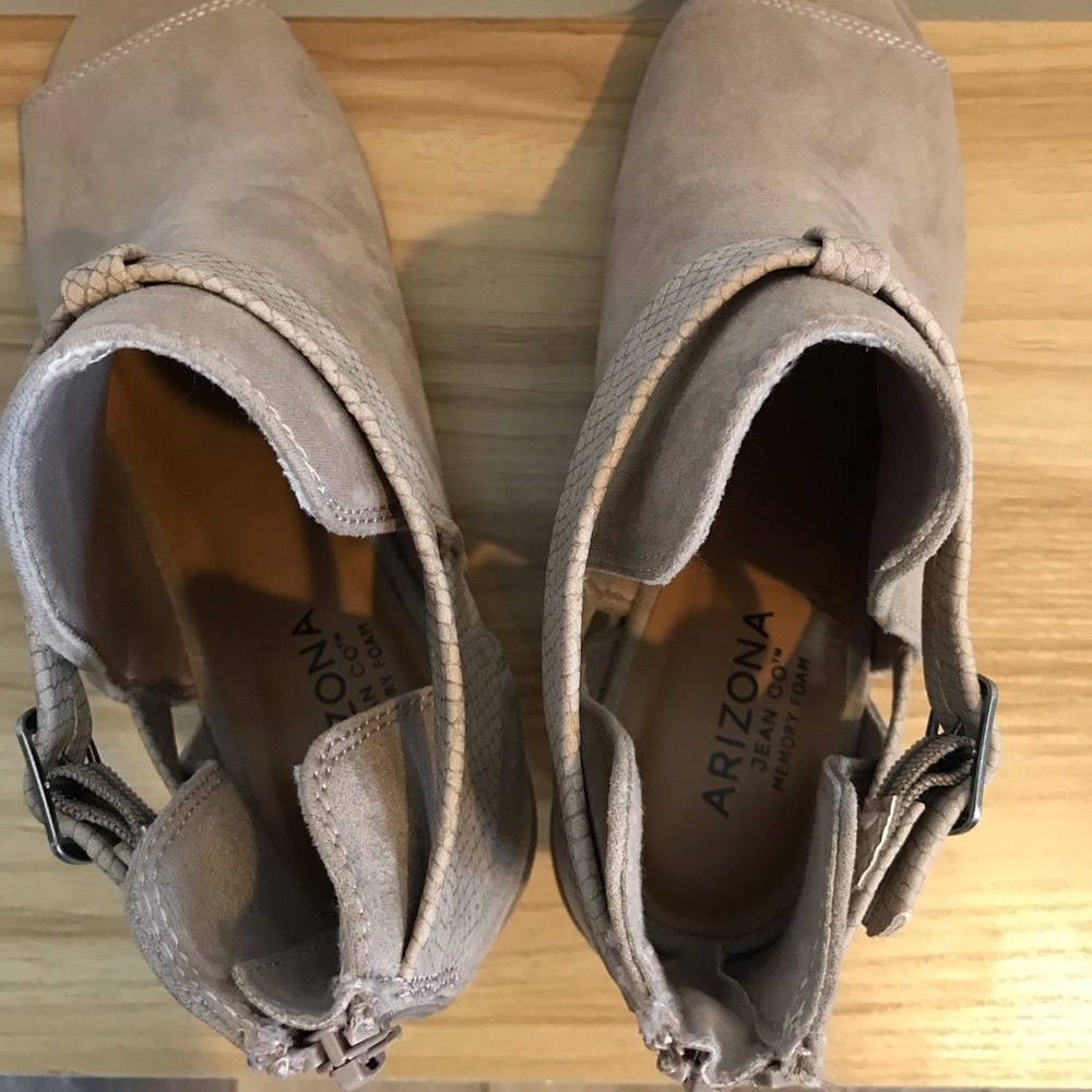 Arizona Memory Foam Booties Ankle Boots Tan 7.5M - Picture 5 of 8